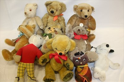 Lot 2843 - Collection of contemporary teddy bears and soft toys including Paddington by Gabrielle