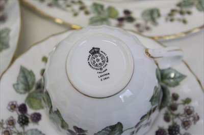 Lot 2027 - Royal Worcester Lavinia pattern tea and dinner service (67 pieces)