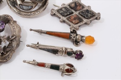 Lot 3225 - Group Scottish silver jewellery