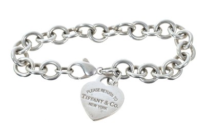 Lot 626 - Tiffany & Co. silver bracelet in pouch with box