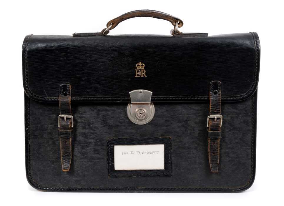 Lot 23 - 1950s/1960s official black leather briefcase with gilt tooled crowned ER II royal cipher