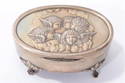 Lot 439 - Edwardian silver trinket box of oval form with hinged cover