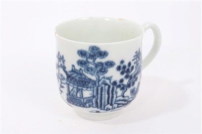 Lot 108 - Three 18th century Worcester blue and white coffee cups