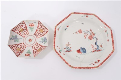 Lot 210 - 18th century Chelsea octagonal saucer