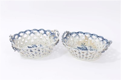 Lot 214 - A pair of Worcester Pinecone pattern baskets, circa 1770