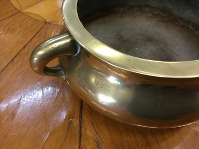 Lot 1217 - Antique Chinese bronze censor