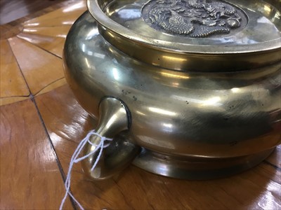 Lot 1217 - Antique Chinese bronze censor