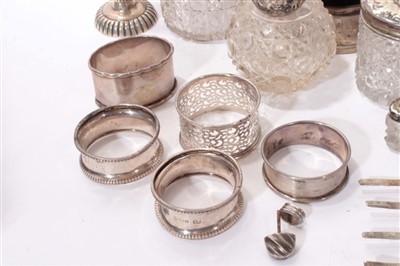 Lot 489 - One box mixed silver