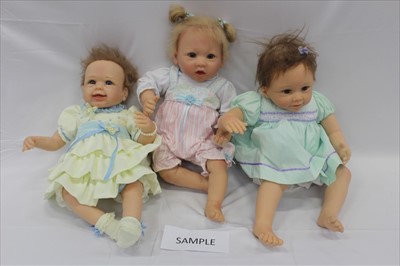 Lot 2758 - Ashton Drake new born and baby dolls by designer Linda Murray