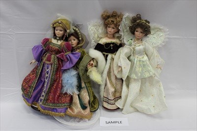 Lot 2763 - Elizabethan Dolls by Regency Fine Arts