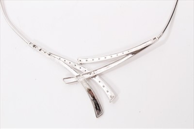 Lot 3264 - White gold 18ct diamond set necklace