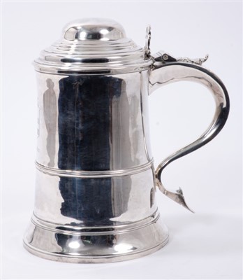 Lot 473 - George III silver tankard with later silver cover