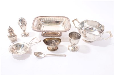 Lot 477 - Mixed group of silver and silver plate including a Georgian silver pepperette.