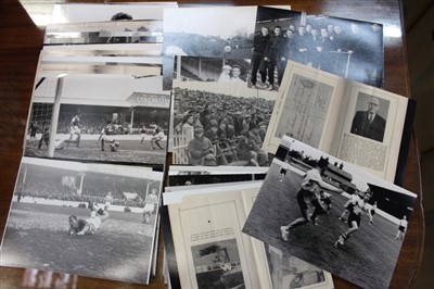 Lot 307 - Mixed ephemera to include Sir Alf Ramsey football programme, Ipswich town programme and other items