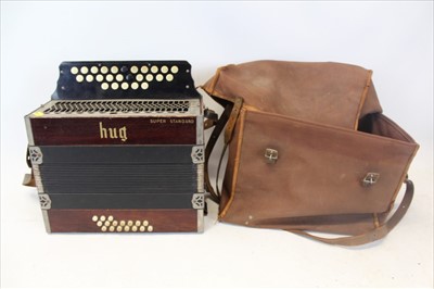 Lot 3557 - Continental Squeeze Box by Hug in Canvas carry case