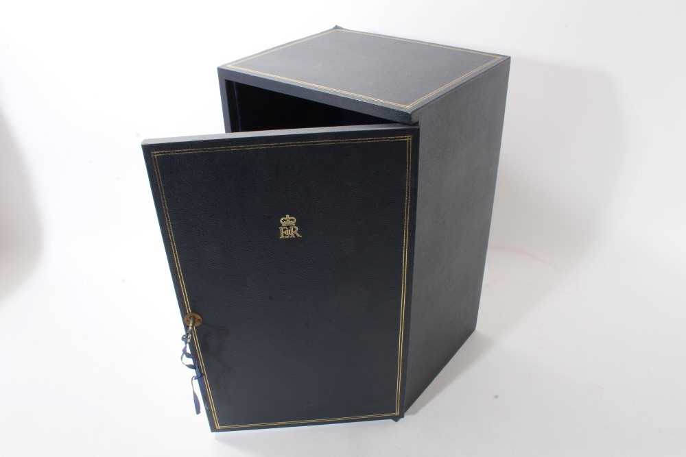 Lot 72 Royal presentation blue leather covered box