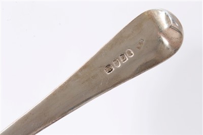 Lot 481 - Georgian silver basting spoon