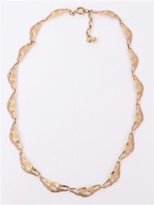 Lot 701 - 9ct gold necklace