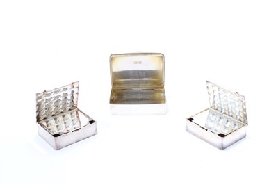 Lot 110 - H.M.Queen Elizabeth II - Mappin and Webb silver pill box