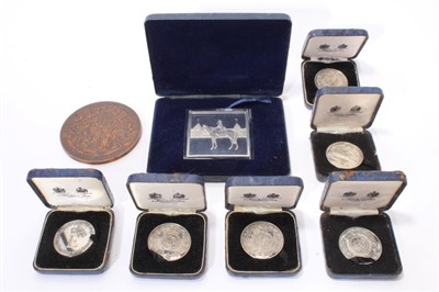 Lot 114 - Danbury Mint Queen's Silver Jubilee 1977 silver ingot in case