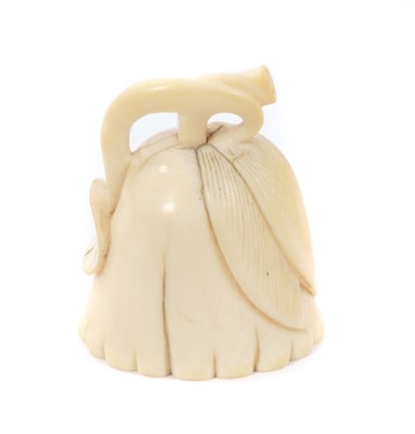 Lot 1121 - Unusual Japanese carved ivory netsuke