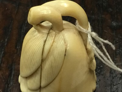 Lot 1121 - Unusual Japanese carved ivory netsuke