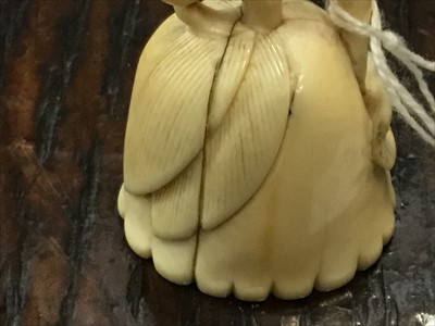 Lot 1121 - Unusual Japanese carved ivory netsuke