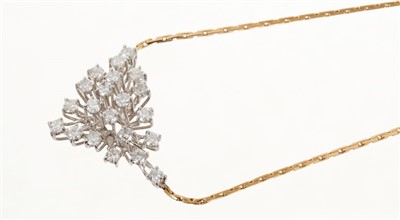 Lot 674 - Diamond cluster necklace in 18ct gold setting