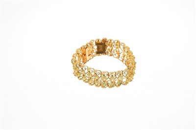 Lot 759 - 19th century gold bracelet