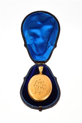 Lot 764 - Victorian gold oval locket