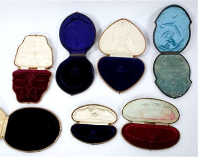 Lot 784 - Collection of antique jewellery boxes for necklaces and suites of antique jewellery