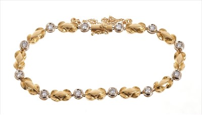 Lot 367 - 18ct gold and diamond bracelet