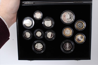 Lot 59 - G.B. The Royal Mint silver proof twelve coin set 2009 containing Kew Gardens fifty pence (N.B. cased with Certificate of Authenticity) (1 coin set)
