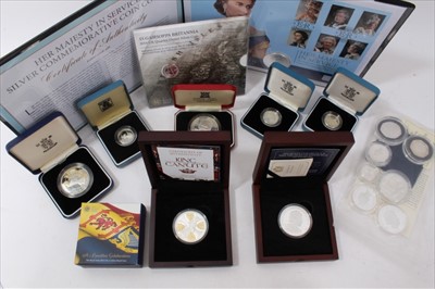 Lot 178 - World - mixed silver coinage mostly proof issues to inc Royal Mint silver proof £1's 2002, 2015 £5 70th Birthday of Queen Elizabeth II 1996, 50 pences 50th Anniversary of the Normandy Landings 1994...