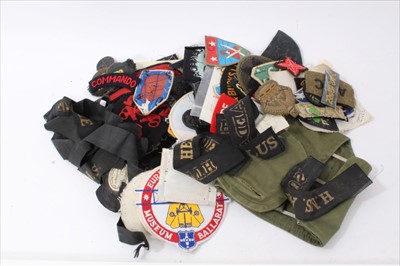 Lot 564 - Collection of British and American cloth patches and military badges (qty)