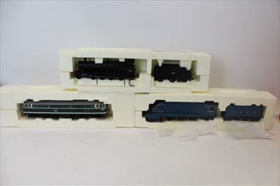 Lot 2726 - Railway Hornby 00 gauge locomotives R2420, R2339, R2917, all boxed