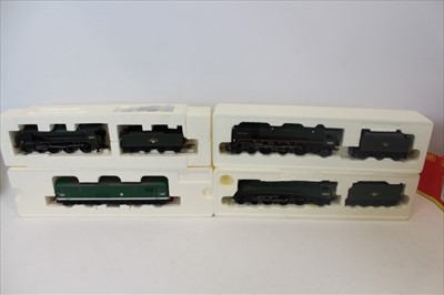 Lot 2730 - Railway Hornby 00 gauge locomotives R2517, R2784, R2104, R2638, all boxed