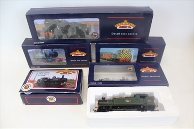 Lot 2740 - Railway Bachmann 00 gauge locomotives TMC 54 No 90085, WD 2-8-0 Austerity, Class 56XX Tank 6671, 32-076, 04 Diesel Shunter 31-337B, 57XX 5775 BR 31-902A, 45XX Tank 4566 32-125 all boxed