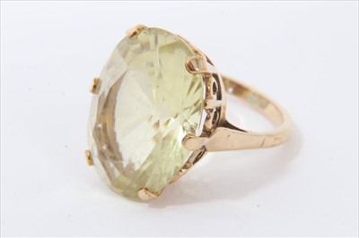 Lot 3304 - Gold 9ct cocktail ring