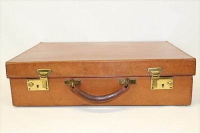 Lot 3153 - Fine quality calf briefcase by Papworth with key.