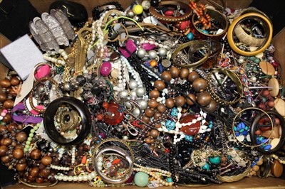 Lot 3347 - Large quantity costume jewellery