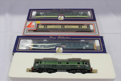 Lot 2822 - Railway Lima 00 gauge selection of boxed Diesel Locomotives L205143, L205191, L205222 plus Hornby R2122