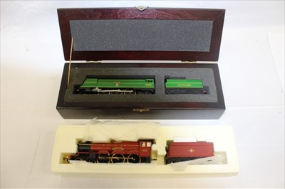 Lot 2817 - Railway Hornby Diesel Exeter Locomotive in presentation box, Hogwarts Castle 4-6-0 5972 both boxed