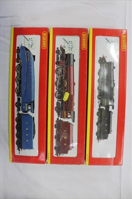 Lot 2813 - Railway Hornby 00 gauge LNER 4-6-2 'Mallard' R2059, LMS 2-8-0 Class 8F R2249, Princess Class 'Arthur of Connaught' R2225 all boxed