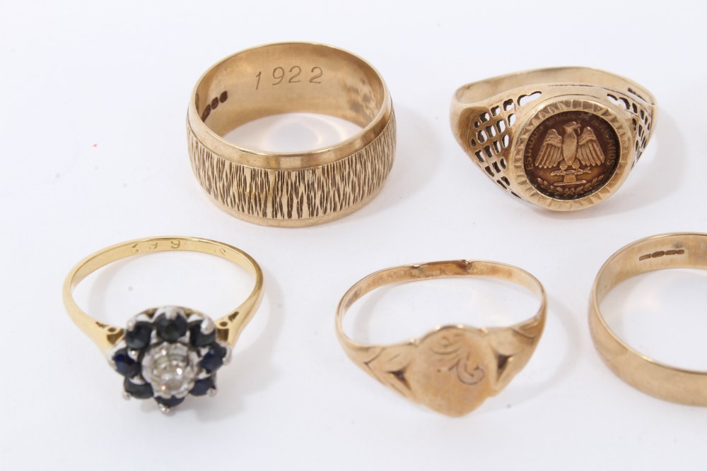 Lot 3453 - Seven gold rings