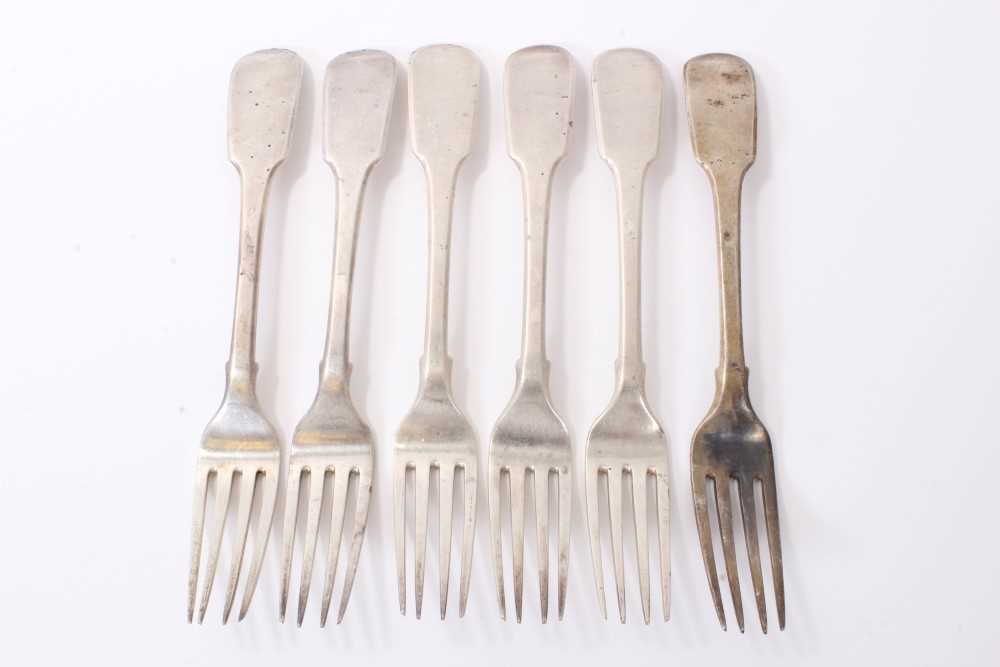 Lot 206 - Set of six George III silver fiddle pattern dinner forks