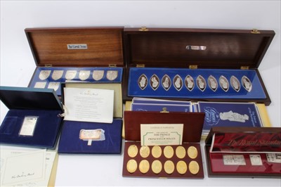 Lot 3762 - GB - mixed silver medallion sets to include 'The Queen's Beasts' Silver Jubilee ten medallion set, 'The Royal Arms Collectors' twelve medallion set, 'The Arms of the Prince and Princess of Wales',...