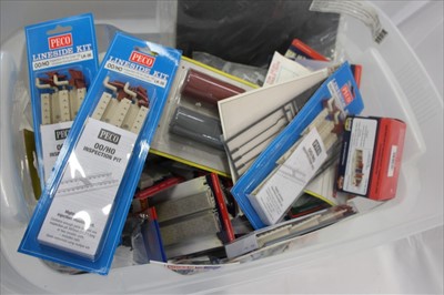 Lot 2905 - Railway large selection of accessories in plastic boxes and loose, including buildings, Athean kits, various track-side kits, wiring and connectors, tools etc.