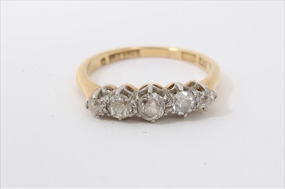 Lot 3470 - Gold 18ct diamond five stone ring