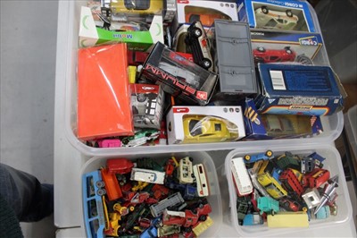 Lot 2918 - Diecast boxed and unboxed selection in three boxes including Matchbox etc